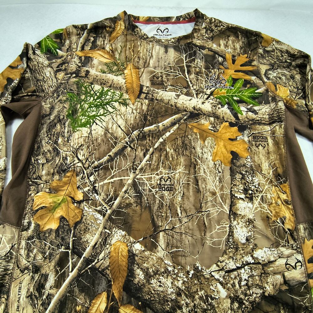Realtree Casual Long Sleeve Crew Neck Graphic Shirt Mens Size 2XL Forest Camo